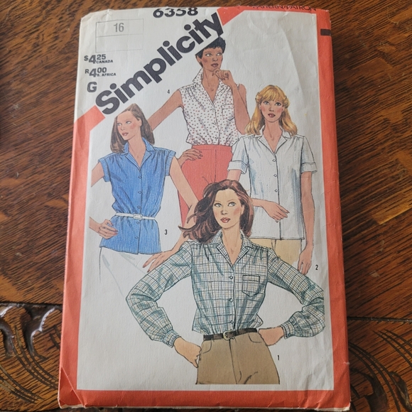 Vintage Butterick and Simplicity Women's Fashion Sewing Patterns - Picture 5 of 6